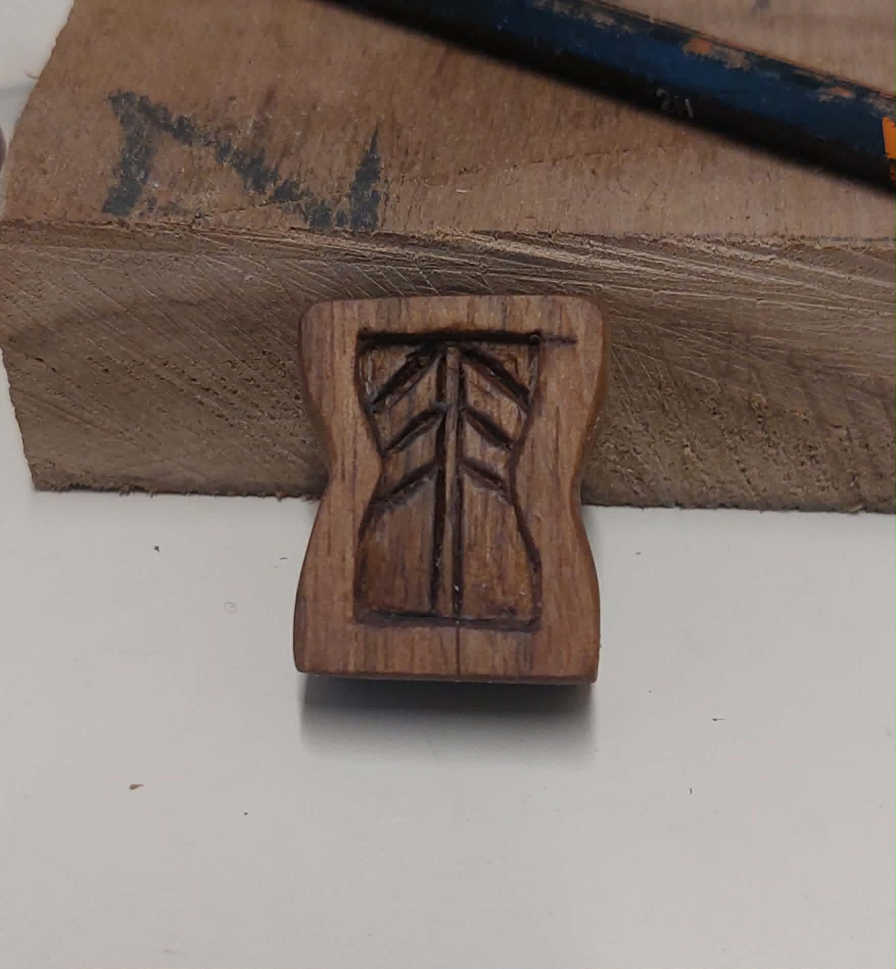 sapin dans un cadre en bois